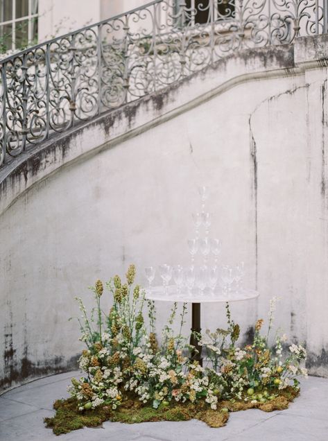 Swan House Wedding, Southern Wedding Inspiration, Swan House, Table Flower, Wedding Sparrow, Champagne Tower, Flower Installation, Organic Wedding, Wedding Mood