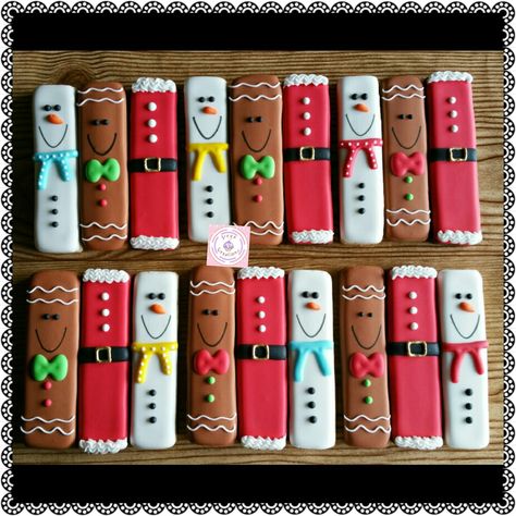 Stick Christmas Cookies, Christmas Stick Cookies Decorated, Christmas Cookie Sticks Decorated, Halloween Cookie Sticks, Eddie Cookies, Christmas Cookie Sticks, Stick Cookies, Christmas Cookie Icing, Royal Cookies