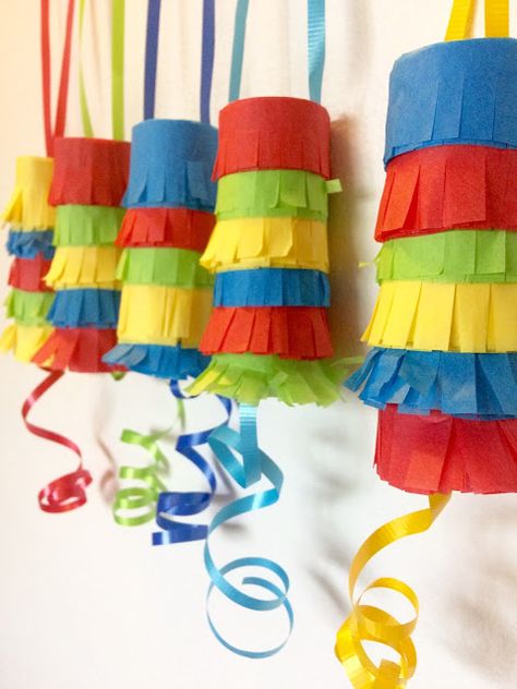 Pinata Diy, Mini Pinatas, Diy Pinata, Mexican Party Theme, Fiesta Theme, 5 De Mayo, Mexican Party, Classroom Crafts, Fun For Kids