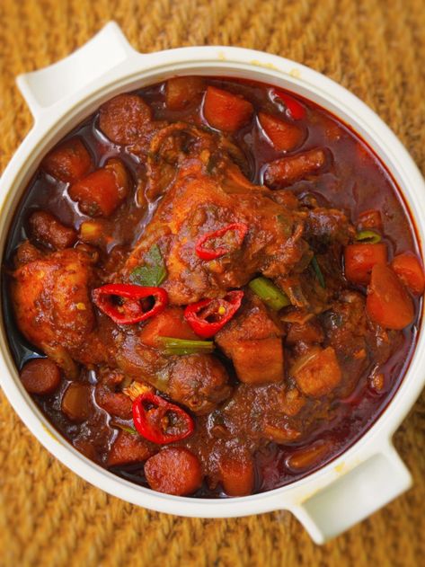 Dak-dori-tang 닭도리탕 (Korean Spicy Chicken Stew) – the muddled pantry Dak Dori Tang, Korean Spicy Chicken Stew, Asian Stew Recipes, Spicy Stew Recipes, Spicy Soups And Stews, Korean Chicken Stew Recipe, Korean Spicy Food, Korean Curry, Korean Chicken Stew