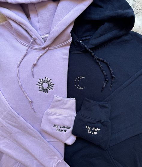 If they sent this to you, they wanna get matching hoodies🤭💕 Which one would you get?💖 Including my custom embroidery from your own photo set & custom car embroidery! Available on my site🌷 This gift is something they will wear forever & when they wear it they’ll be reminded of how much love & appreciation you have for them🫶🏼 SHOP NOW~Link in bio<3 ~~ #anniversary #anniversarygift #gift #embroiderymachine #embroidery #custominitials #asmr #embroideryasmr #SmallBusiness #bfgiftideas #gfgi... Customized Hoodies Ideas, Couple Embroidery Design Hoodie, Bff Hoodies For 2, Matching T Shirts Couple, Couple Hoodies Ideas Design, Embroidery On Hoodies, 3 Anniversary, Bff Hoodies, Car Embroidery