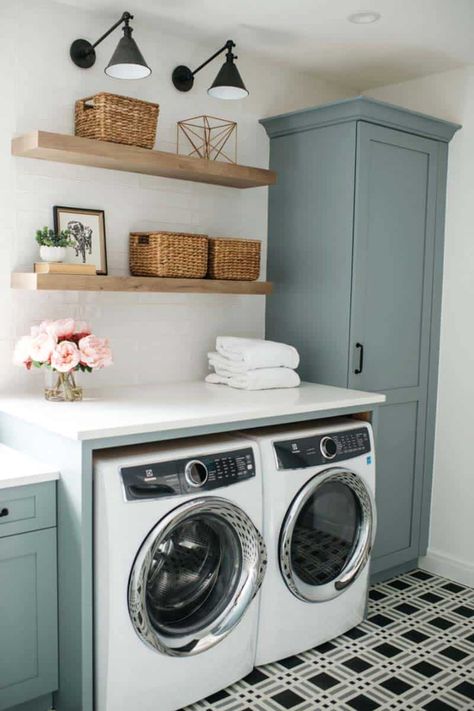 45 Functional And Stylish Laundry Room Design Ideas To Inspire Laundry Room Design Ideas, Casa Clean, Room Storage Diy, Basement Laundry Room, Interior Design Minimalist, Dream Laundry Room, Basement Laundry, Mudroom Laundry Room, Laundry Room Layouts