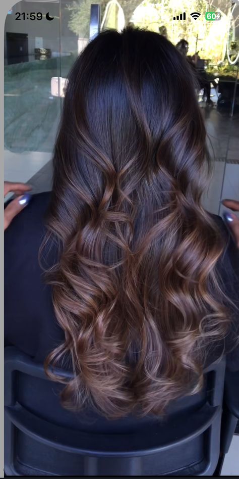 Latina Hair, Brown Hair Inspo, Balayage Hair Dark, Colored Curly Hair, Brown Hair Balayage, Hair Makeover, Hair Dye Colors, Brunette Hair Color, Brunette Hair