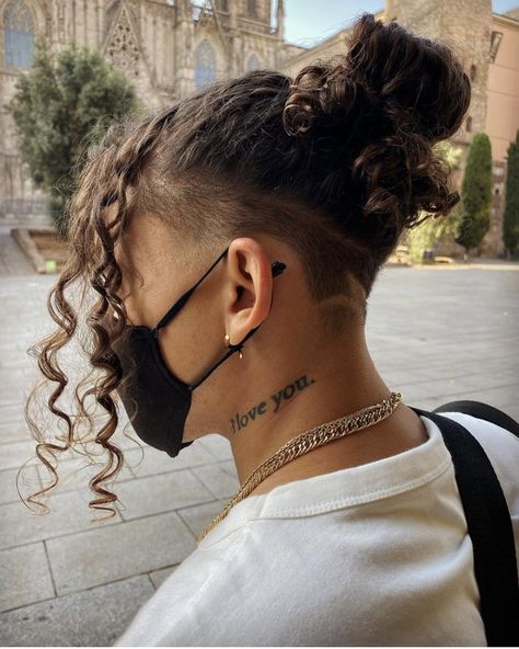 Undercut Hairstyle Men Curly, Long Curly Hair With Undercut, Undercut With Curly Hair, Curly Hair With Undercut, Undercut Hairstyles Long Hair, Curly Hair Shaved Side, Man Bun Curly Hair, Curly Hair Undercut, Long Hair Fade