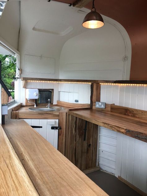 Horse Box Catering Trailer Interior, Horse Box Conversion Food, Horse Box Food Trailer, Converted Horse Trailer Bakery, Converted Horse Box Food Truck, Horse Float Food Truck, Horse Box Trailer Conversion, Horse Trailer Coffee Stand, Horse Box Food Truck