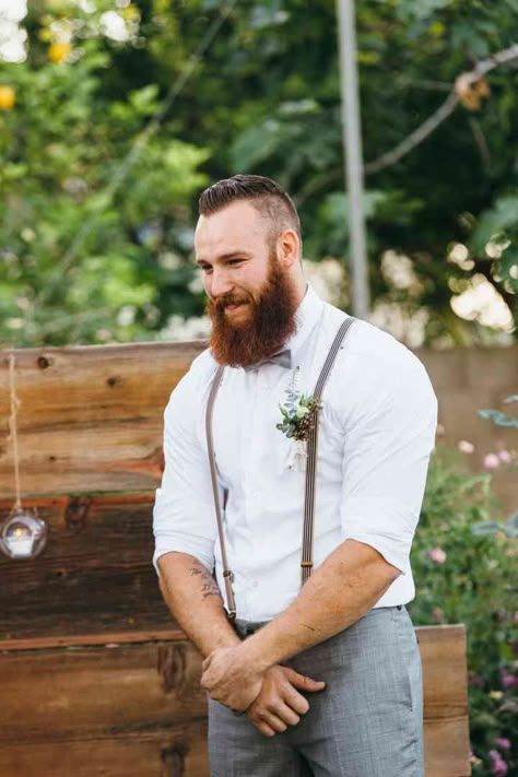 Elopement Outfit Groom Mountain, Mountain Groom Attire, Mountain Elopement Groom Attire, Mountain Wedding Groom Attire, Casual Groom Attire Rustic, Simple Groom Attire, Groom Attire Rustic, Groom Attire Vintage, Beach Wedding Groom Attire