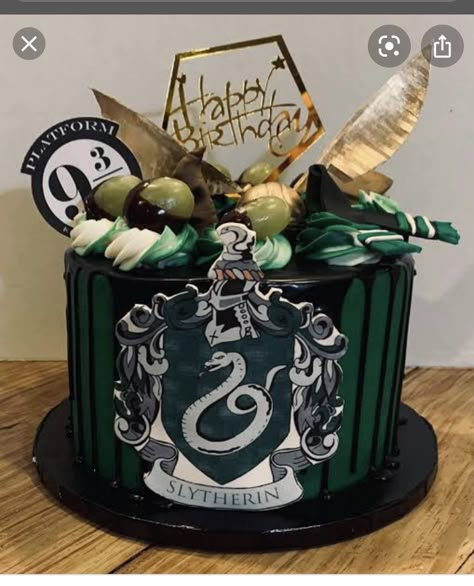 Slytherin Cake Ideas, Slytherin Birthday Party, Slytherin Birthday Cake, Slytherin Cake, Gateau Harry Potter, Harry Potter Birthday Cake, Harry Potter Bday, Harry Potter House, Harry Potter Food