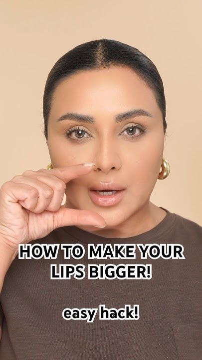 Make Up Bigger Lips, Make Lips Bigger With Makeup, Contour Lips Bigger, Lips Bigger Makeup, How To Make Lips Look Bigger, Overlined Lips Tutorial, Overlining Lips, Fuller Lips Makeup, Make Your Lips Look Bigger