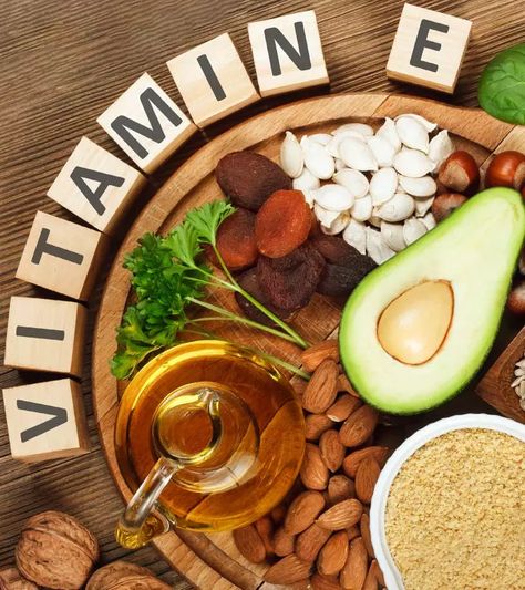 24 Best Vitamin E-Rich Foods You Should Include In Your Diet Benefits Of Vitamin E, Fat Soluble Vitamins, Grass Fed Butter, Idee Pasto Sano, Healthy Food Choices, Vitamin D, Healthy Foods To Eat, Smoothie Recipes, Vitamin E