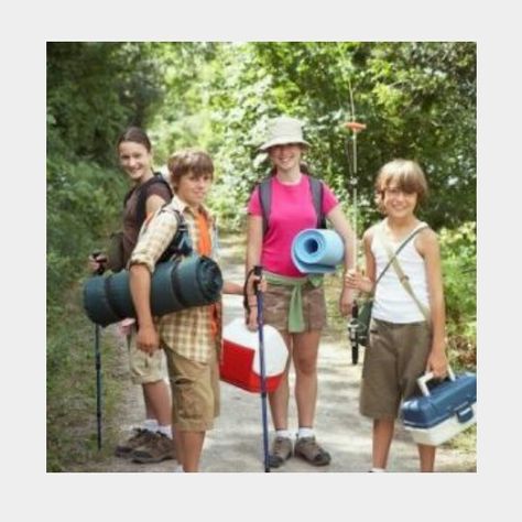 Campers costume ideas Camper Costume Ideas, Hiker Costumes Halloween, Camping Costume Ideas, Camper Costume, Camping Costume, Camping Preschool, Rock Costume, Character Dress Up, Homecoming Week