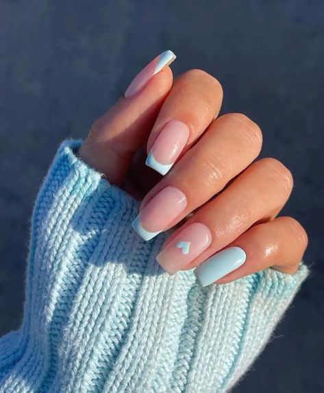 Ongles Baby Blue, What Are Acrylic Nails, Homecoming Inspo, Light Blue Nail Designs, Baby Shower Nails, Hoco Nails, Blue And White Nails, Nail Art Diy Easy, Light Blue Nails