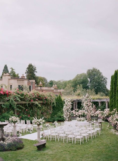 26 Wedding Venues in Vancouver, British Columbia Vancouver Wedding Venues, Hycroft Manor, British Columbia Wedding, Old World Wedding, Queen Elizabeth Park, Italian Gardens, British Wedding, Romantic Backdrop, Beige Wedding