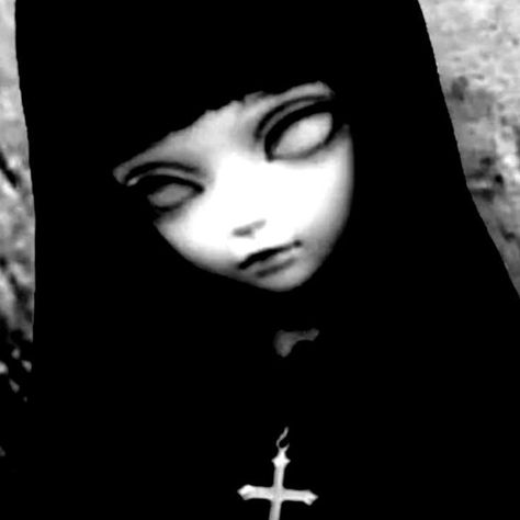 Dark Fairy Pfp, Epic Face Pfp Vamp, Gothic Pfp Aesthetic Discord, Goth Icon Pfp, Cute Horror Aesthetic, Goth Doll Aesthetic, Creepy Girl Aesthetic, Ghost Pfp Aesthetic, Kawaii Goth Pfp