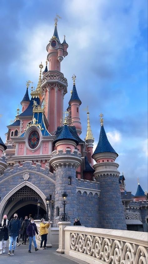 Disni Land, Disney Parque, Disney Photo Ideas, France Aesthetic, Disney Paris, Disneyland Pictures, Disney Orlando, Parc D'attraction, Disney Day