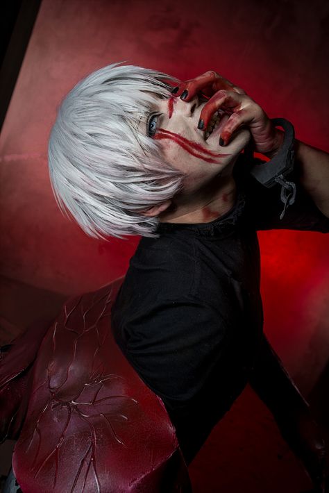 COSPLAY KANEKI KEN BY ANEKI Kaneki Ken Cosplay, Kaneki Cosplay, Kaneki Ken, Amazing Cosplay, Cosplay Ideas, Tokyo Ghoul, Dm Me, Random Stuff, Halloween Face Makeup