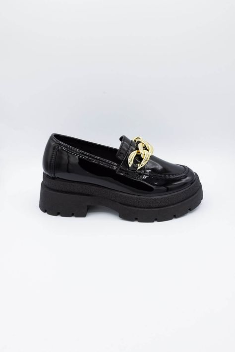 If this shoe doesn’t scream Gen Z then I don’t know what does. You need these trendy Qupid Shoes Parkway Chain Loafer for Women in Leather Black! With a shiny gold chain across the vamp and chunky lug sole these are so easy to match with, from ripped denim to your favorite dress! Features of Qupid Shoes Parkway Chain Loafer for Women in Leather Black | PARKWAY-03 BLACK PATENT: Qupid Shoes Style: PARKWAY-03 BLACK PATENT Color: Leather Black Women’s shoe Loafer shoe Leather upper Gold chain across Black Loafers With Chain Strap And Round Toe, Black Patent Leather Platform Loafers With Lug Sole, Black Luxury Platform Loafers With Rubber Sole, Luxury Slip-on Platform Loafers With Lug Sole, Loafer Shoe, Black Lace-up Platform Loafers With Rubber Sole, Best Friends Forever Quotes, Shiny Shoes, Qupid Shoes