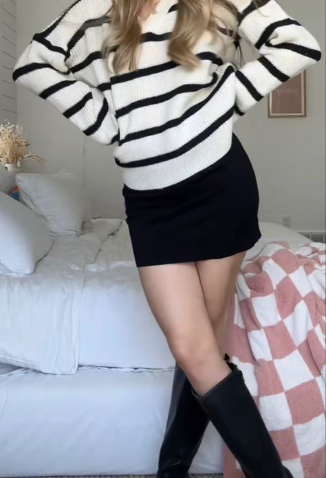 striped sweater and black mini skirt with riding boots Striped Jacket Outfit, Blue Mini Skirt Outfit, Gig Outfits, Mini Blue Skirt, Mini Skirt Outfit Winter, Blue Skirt Outfits, Gig Outfit, Striped Sweater Outfit, Stripy Tops