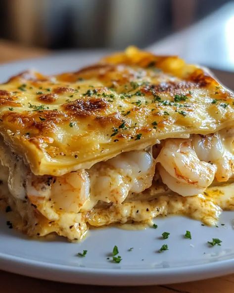 Garlic Butter Shrimp Scampi Lasagna - Delicious Recipes - Easy Cooking Ideas and Tasty Dishes Garlic Butter Shrimp Lasagna, Fancy Shrimp Dinner, Shrimp Flatbread Recipes, Garlic Butter Shrimp Scampi Lasagna, Shrimp Scampi Lasagna, Shrimp Lasagna Recipe, Shrimp Lasagna, Garlic Butter Shrimp Scampi, Creamy Shrimp Scampi