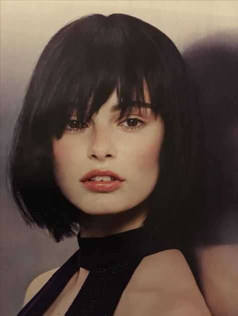 When I get the chop. I want this choppy bob. Choppy French Bob With Fringe, Dark Bob With Fringe, Dark Black Short Hair, 60s Bob Haircut, French Bangs Short Hair, Black Hair With Fringe, Bob Haircut With Fringe, Bob Aesthetic, 60s Bob