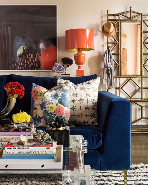 “Once I realized that the homeowner wasn’t remotely intimidated by color and pattern, I ran with it," said designer Lauren Svenstrup of… Moody Maximalism, Parlor Room, Cozy Interiors, Minimalist Living Room Decor, Inspiring Interiors, Casa Vintage, Colourful Living Room, Design Salon, Trendy Living Rooms