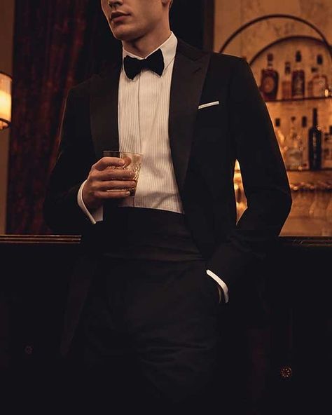 And just like that it's party season   Head on over to the link in bio to discover why an @armani tuxedo is always a good idea. #MRPORTER Men In Tuxedo Aesthetic, Man In Tuxedo Aesthetic, Guy In Tuxedo, Tuxedo Aesthetic, Casual Cocktail Attire, Armani Tuxedo, Cocktail Suit, Mens Formalwear, Cocktail Attire Men