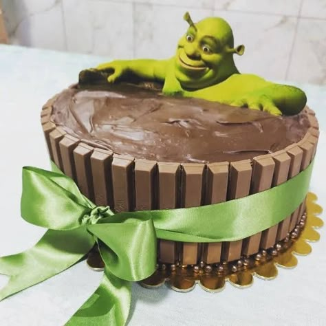 Shrek Wedding, Shrek Cake, Ugly Cakes, Funny Birthday Cakes, Pretty Birthday Cakes, Cute Birthday Cakes, Just Cakes, Shrek, Pretty Cakes