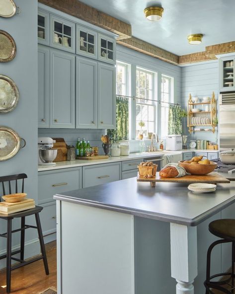 Sherwin-Williams-Dutch-Tile-Blue-SW-0031-kitchen Dutch Tile Blue, Florida Kitchen, Dutch Tiles, Blue Kitchen Cabinets, Fresh Kitchen, Kitchen Wall Colors, All White Kitchen, Kitchen Paint Colors, Rustic Farmhouse Kitchen