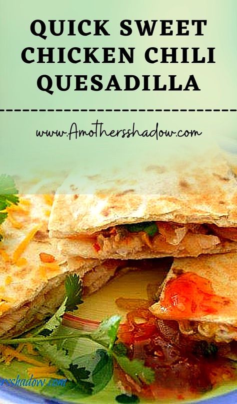 Orient savor fused with Latin flavors makes this a fabulous Quick Sweet Chicken Chili Quesadilla This amazing quesadilla features Asian sweet chili sauce, toasted sesame seeds, cilantro, caramelized onion, a touch of hoisen sauce and tender chicken; all warmed between crunchy toasted tortillas and melted gooey cheese. Scrumptious and mouthwatering! Asian Quesadilla, Chili Quesadilla, Sweet Chili Chicken Wrap, Asian Sweet Chili Sauce, Asian Chili, Quesadilla Ingredients, Asian Chili Sauce, Sweet Chili Sauce Recipe, Mayo Chicken