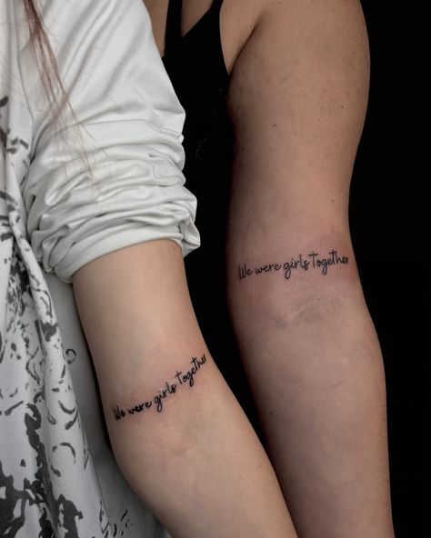 Bestie tattoos 👯‍♀️ Matching Sister Tattoos Quotes, Matching Girl Tattoos, Matching Tattoos For Best Friends Meaningful, Matching Tattoos For Best Friends Unique, Matching Tattoos Best Friends, Matching Bestie Tattoos, Sister Tattoos Quotes, Matching Sister Tattoo, Bestie Tattoos