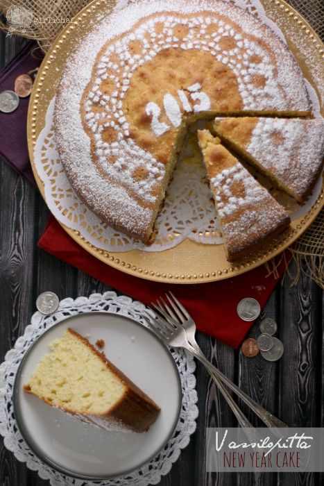 Vasilopita Cake, Vasilopita Recipe, New Year Wish, Greek Cookies, New Year's Desserts, Cake Girl, Greek Sweets, Delicata Squash, New Year's Cake