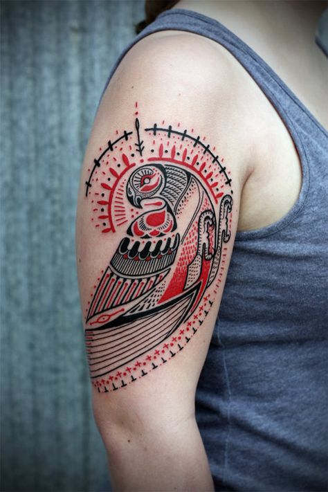 Indengious Tattoo, David Hale Tattoo, Best Shoulder Tattoos, Shoulder Tattoos For Men, Tattoo Hummingbird, Haida Tattoo, David Hale, Polish Tattoos, Scandinavian Tattoo