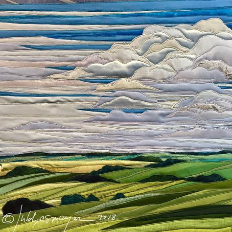 Fiber Art Landscapes, Quilted Landscapes, Cloud Quilt, Landscape Art Quilts, Quilting Designs Patterns, Landscape Quilt, Creative Textiles, Landscape Quilts, Picture Quilts