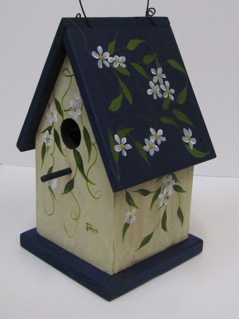 Blossoms Decorative Birdhouse Painted by Jimmie. $35.00, via Etsy.: Birdhouse Ideas, Hand Painted Birdhouses, Homemade Bird Houses, Birdhouse Craft, Bird Houses Ideas Diy, Beautiful Birdhouses, Garden Birdhouses, Bird House Feeder, Bird House Kits