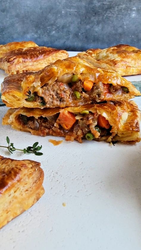 Beef Pastry Recipe, Beef Wellington Hand Pies, German Meat Pies Beef, Savoury Pie Fillings, Scottish Hand Pies, British Hand Pies, Savory Hand Pies Recipes Easy, Sloppy Joe Hand Pies, Ground Turkey Hand Pies