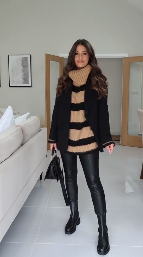 Winter Outfits Brunette, Cute Casual Dinner Outfits Winter, Outfits That Look Expensive, Outfit Formal Invierno Mujer, Lederhosen Outfit, Outfit Botas, Ny Outfits, New York Outfits, Black Leather Leggings