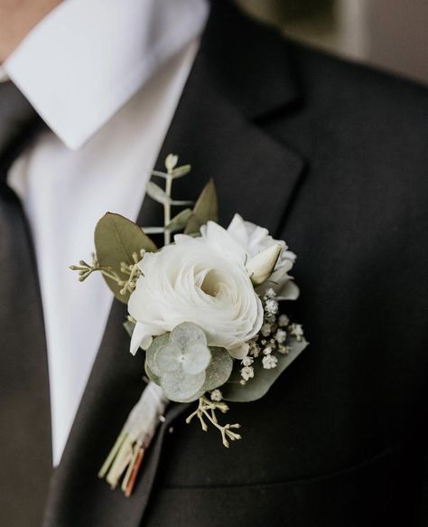 White Flower And Greenery Boutonniere, Sage Wedding Boutonniere, White And Greenery Boutonniere, Green And White Wedding Boutonniere, White And Green Wedding Boutineers, Sage Green And White Boutonniere, Lapels For Wedding, White Floral Boutonniere, White Flower Boutineer