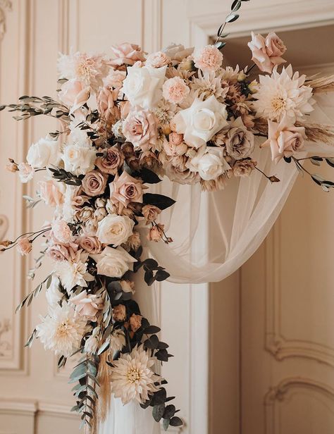 Floral Wedding Arches, Wedding Alter Decorations, Dusty Rose Wedding Theme, Arches Wedding, Dusty Rose Wedding Colors, Neutral Wedding Decor, Rose Wedding Theme, Boho Floral Wedding, Neutral Wedding Flowers