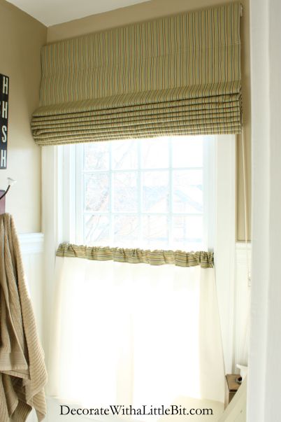 Why these roman shades with cafe curtains are perfect for this room Cafe Blinds, Bungalow Bathroom, Girls Bedroom Curtains, Bamboo Roman Shades, Simple Decorating, Half Curtains, Parents Bedroom, Cafe Curtain, Curtain Styles