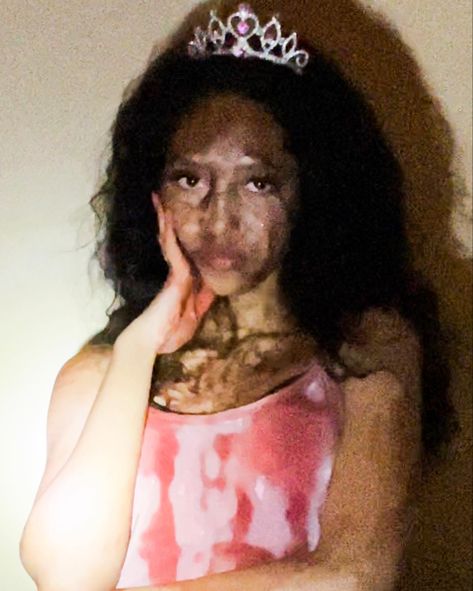 carrie white, carrie aesthetic, carrie costume, halloween costume ideas, it girl, pretty girl aesthetic, pageant queen, halloween aesthetic Carrie White Makeup, Carrie Costume Halloween, Carrie Aesthetic, Carrie Makeup, Carrie Costume, Carrie Halloween, Carrie Halloween Costume, Pageant Aesthetic, Libra Szn