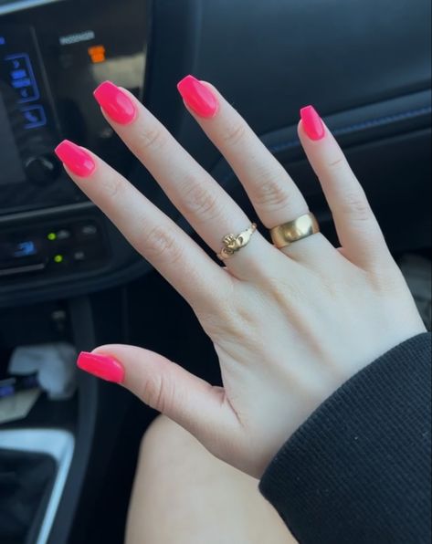 Short Coffin Shape Nails Hot Pink, Hot Pink Nails Solid Color, Neon Pink Nails Coffin, Short Coffin Hot Pink Nails, Plain Hot Pink Acrylic Nails, Hot Pink Nail Ideas Summer Short, Short Nails Ideas Solid Color, Bright Pink Nails Square, Bright Summer Acrylic Nails Coffin Short