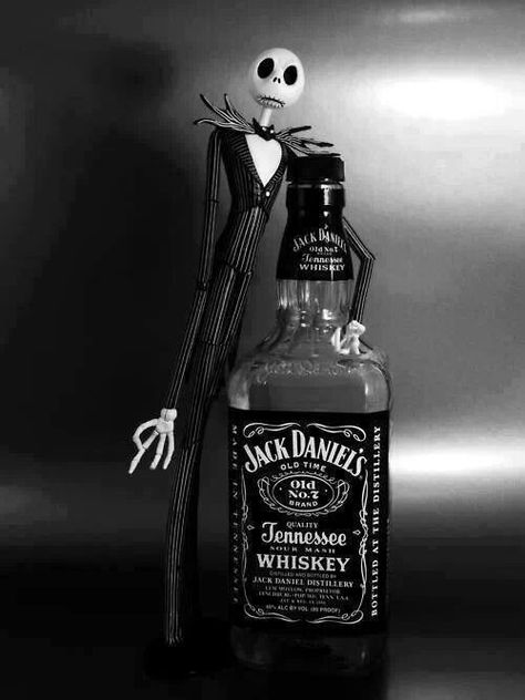 Jack Skellington & Jack Daniels Festa Jack Daniels, Jack Daniels Bottle, Jack And Coke, Whiskey Girl, Jack Daniels Distillery, Jack Skeleton, Gentleman Jack, Jack Daniel, Tennessee Whiskey