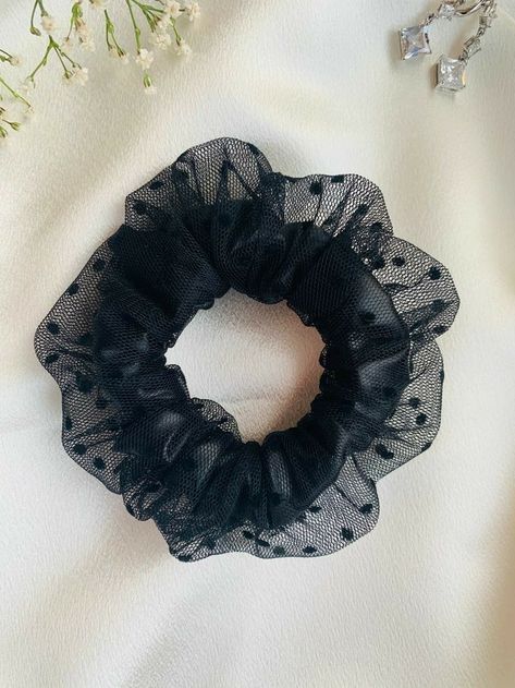 Tulle Scrunchies, Diy Hair Scrunchies, Scrunchies Diy, Handmade Scrunchie, Handmade Packaging, Hair Girls, Silk Tulle, Diy Sewing Clothes, Diy Bow