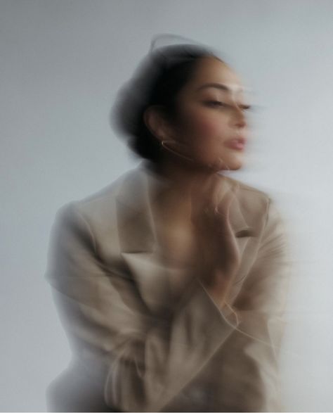 Shy Self Portrait Photography, Minimal Shoot Ideas, Slow Shutter Portrait Photography, Shy Portrait Photography, Simple Editorial Photography, Blurry Studio Photoshoot, White Background Portrait Photography, Overcast Portrait Photography, Moody Studio Shoot