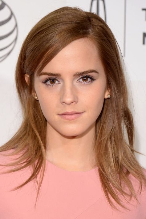 Emma Watson Body, Sandra Bullock Hair, Emma Watson Pics, Photo Emma Watson, Emma Watson Style, Video Call With Boyfriend Screen Photo, Cut Her Hair, New Photo Download, Hermione Granger