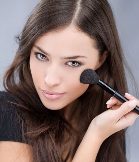 10 Simple Self Help Makeup Tips For A Perfect Makeover  grammatically painful, either. How To Contour Your Face, How To Apply Blush, Safe Skincare, Types Of Makeup, Makeup Beginners, Colorful Eye Makeup, Contour Makeup, I Love Makeup, Flawless Skin