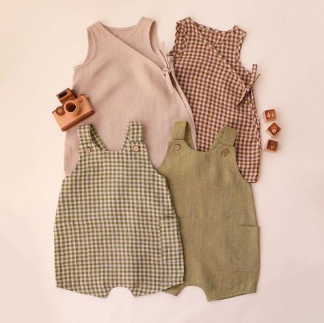 Baby Harem Pants, Brown Gingham, Mini Outfit, Sewing Baby Clothes, Kids Sewing, Baby Dress Design, Green Gingham, Vintage Dress Patterns, Baby Clothes Patterns