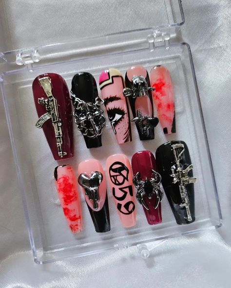 °$uicideboy$° 💀 custom set for @starryjewl 💥 °coffin @suicideboys DM for orders!♡ #nailart #nailinspo #y2k #y2knails #smallbusinessromania #unghii  #pressonsromania #nails #pressonnails #pressons #custom #smallbusiness #custompressonnails #customnails #naildesign #nailsbusiness #nailsofinstagram #aestheticnails #edgynails #edgyaesthetic #$uicideboy$ Sb Nail Ideas, $ui̇ci̇deboy$ Concert Outfits, G59 Nail Ideas, $ui̇ci̇deboy$ Nails, Sui̇ci̇deboys Nail, Grey Day Nails G59, Ui̇ci̇deboy Nails, Greyday Nails, G59 Nails