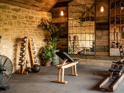 Barn Gym, Best Gym Equipment, Luxury Farmhouse, Dream Home Gym, Dream Gym, Luxury Gym, House Gym, Small Gym, Gym Mirrors