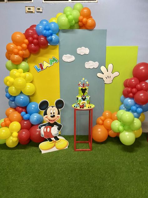 Liam’s Clubhouse | CatchMyParty.com Mickey Mouse Clubhouse Birthday Party Decorations Balloon, Mickey Mouse Clubhouse Birthday Party Decorations Diy, Diy Mickey Mouse Clubhouse Decorations, Mickey Mouse Clubhouse Balloon Arch, Mickey Mouse Clubhouse Backdrop, Mickey Mouse Clubhouse Decorations, Mickey Mouse Clubhouse Birthday Party Decorations, Mickeys Christmas Party, Mickey Mouse Birthday Party Ideas