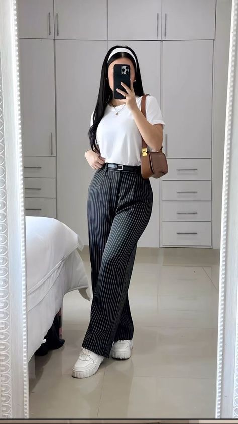 Outfits Elegantes Aesthetic, Decent Outfits, Interview Outfit Casual, Outfit Formal Mujer, Cute Work Outfits, Business Casual Outfits For Work, Everyday Fashion Outfits, Casual Day Outfits, Elegante Casual